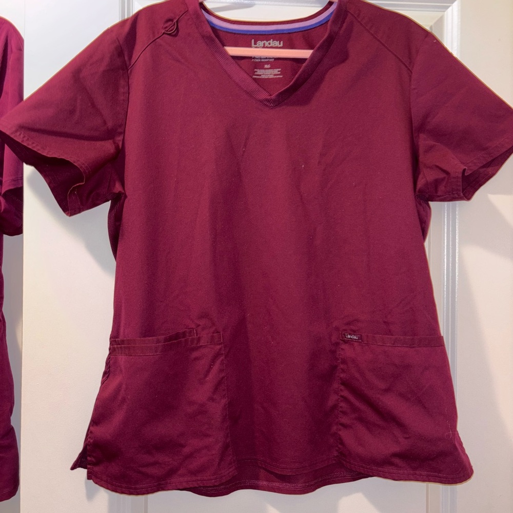 Landau Wine Scrub Set